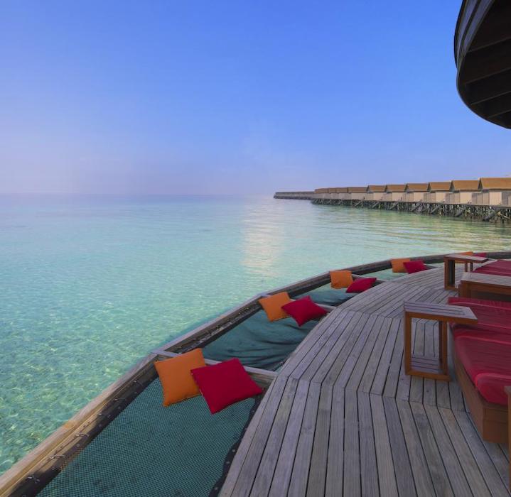 Viu Bar at Centara Ras Fushi Resort thumbnail 5